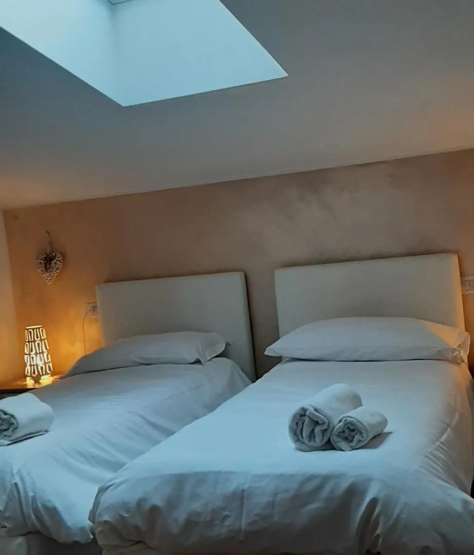 Bed & Breakfast Camere Porto Vecchio Con Parcheggio A Pochi Passi Dal Castello Malcesine