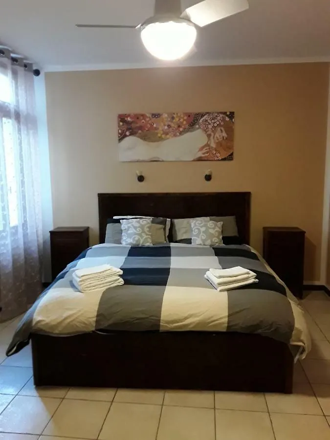 Camere Porto Vecchio Con Parcheggio A Pochi Passi Dal Castello Malcesine